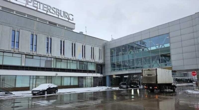 Грузовик врезался в здание терминала аэропорта Пулково